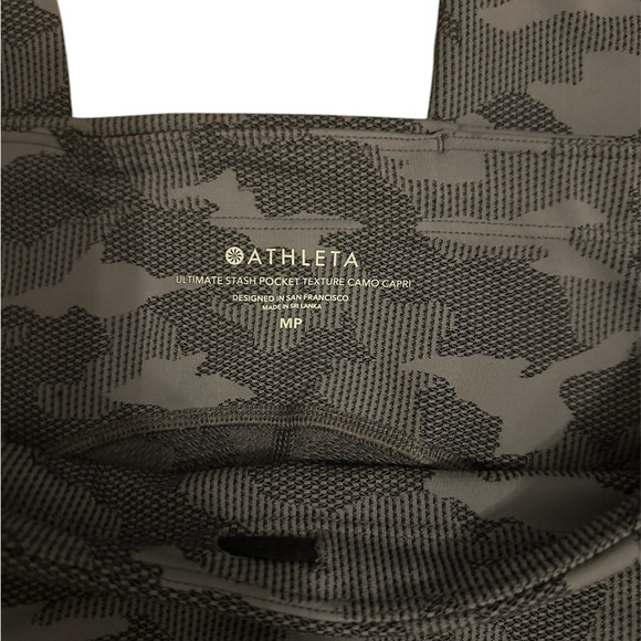 Athleta Textured Camo Capri and Workout Shirt - Picture 5 of 11
